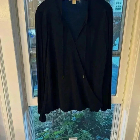 Michael Kors Women’s Blouse Size Large Navy Blue Cross Over Front Long Sleeves - Picture 3 of 8